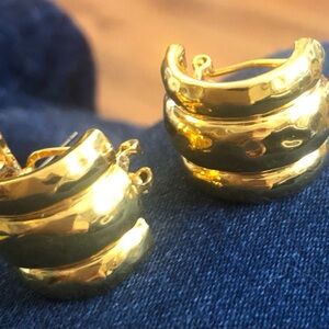 Joan Rivers Gold Tone Earrings